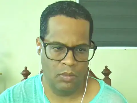 Snapshot of thesugar32 chatting on May 2026 12:21:02 PM thesugar32 online show from May 2026 12:21:02 PM