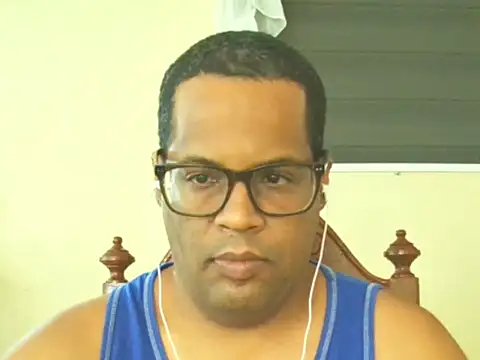 Snapshot of thesugar32 chatting on May 2026 12:25:02 PM thesugar32 online show from May 2026 12:25:02 PM