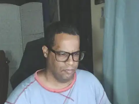Snapshot of thesugar32 chatting on June 2026 02:14:02 AM thesugar32 online show from June 2026 02:14:02 AM