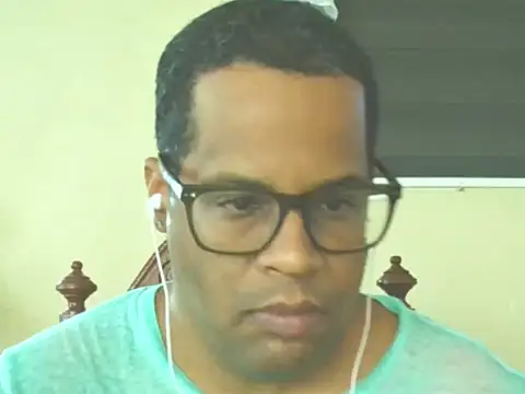 Snapshot of thesugar32 chatting on June 2026 12:43:01 PM thesugar32 online show from June 2026 12:43:01 PM