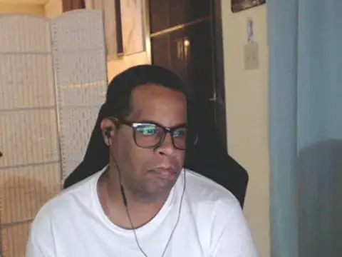 Snapshot of thesugar32 chatting on June 2026 02:10:01 AM thesugar32 online show from June 2026 02:10:01 AM
