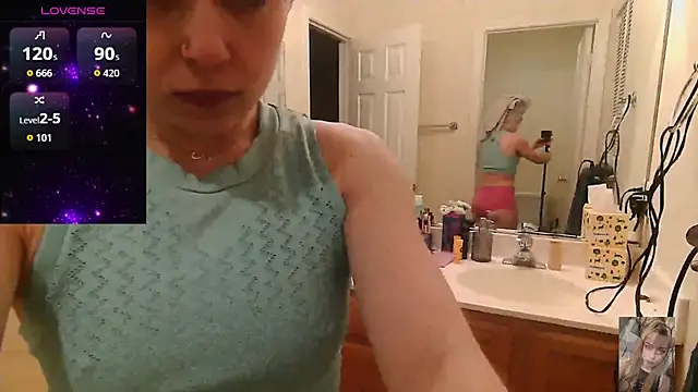 Blondiewithanass online show from December 2025 02:50:01 AM