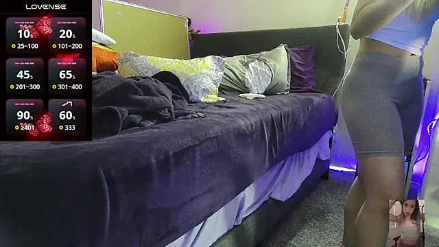 Blondiewithanass online show from April 2026 11:06:01 PM