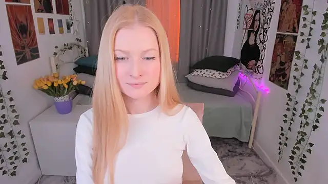 Laly Peach online show from February 2025 07:17:02 PM