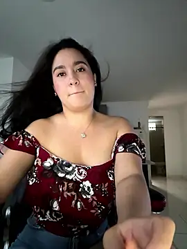 Nina lovi online show from January 2026 10:58:02 PM