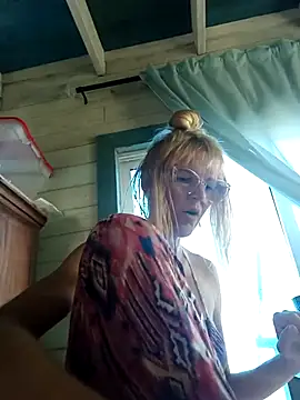 Luna-Natural online show from December 2024 04:04:01 PM