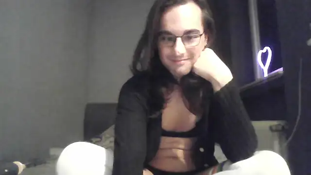 Snapshot of JanineJolie chatting on December 2025 10:26:01 PM JanineJolie online show from December 2025 10:26:01 PM