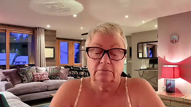 GrannyChrissy68 online show from March 2026 05:52:02 PM