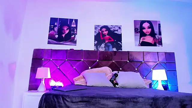 Snapshot of Ariana_lopezz chatting on March 2025 12:33:02 PM Ariana lopezz online show from March 2025 12:33:02 PM