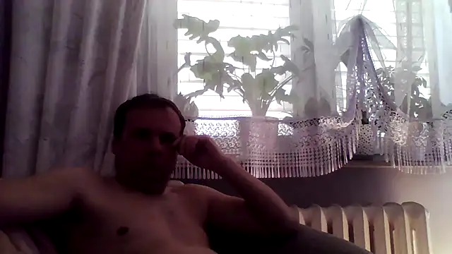 grzes19763 online show from April 2026 12:47:02 PM