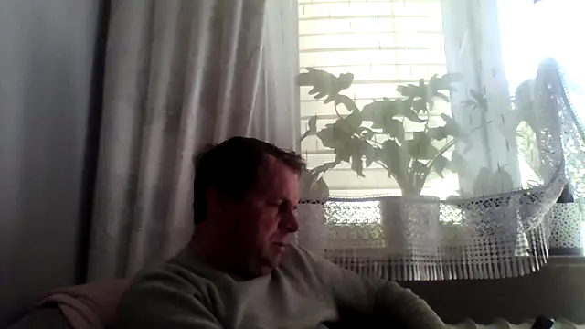 grzes19763 online show from April 2026 09:25:01 AM