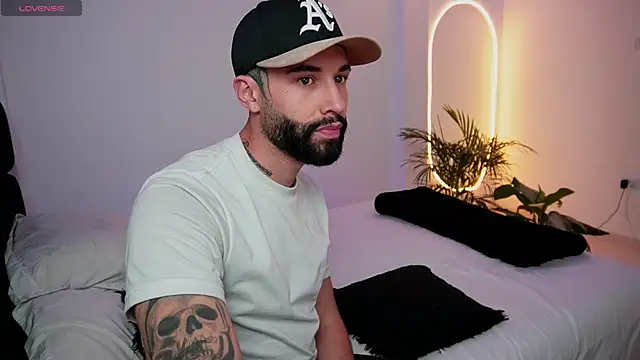 Snapshot of the_lucky_men__ chatting on February 2025 08:47:02 PM the lucky men online show from February 2025 08:47:02 PM