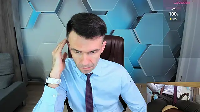 Snapshot of SteveTiger chatting on March 2026 12:11:01 PM SteveTiger online show from March 2026 12:11:01 PM