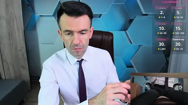 Snapshot of SteveTiger chatting on March 2026 09:46:02 AM SteveTiger online show from March 2026 09:46:02 AM