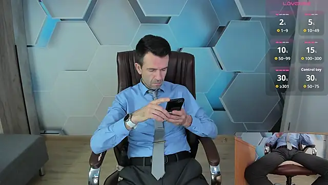 Snapshot of SteveTiger chatting on April 2026 03:26:01 AM SteveTiger online show from April 2026 03:26:01 AM