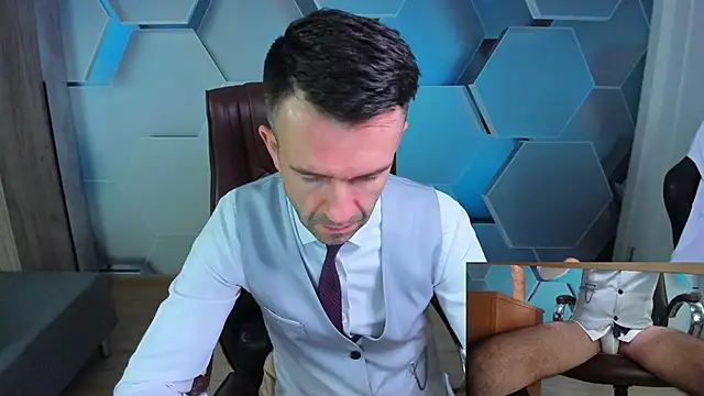 Snapshot of SteveTiger chatting on April 2026 03:11:02 AM SteveTiger online show from April 2026 03:11:02 AM