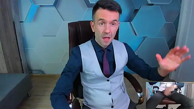 Snapshot of SteveTiger chatting on April 2026 11:16:01 AM SteveTiger online show from April 2026 11:16:01 AM