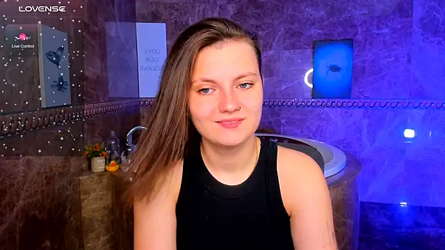 Snapshot of MelindaTin chatting on June 2026 01:08:01 AM MelindaTin online show from June 2026 01:08:01 AM