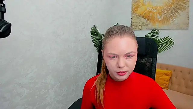 Strawberrye online show from January 2025 11:21:02 AM