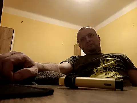 MrWhitePL online show from January 2025 02:33:01 AM