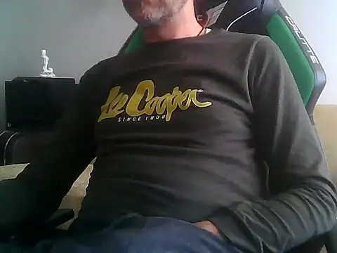 Snapshot of boran34 chatting on May 2026 03:50:02 PM boran34 online show from May 2026 03:50:02 PM