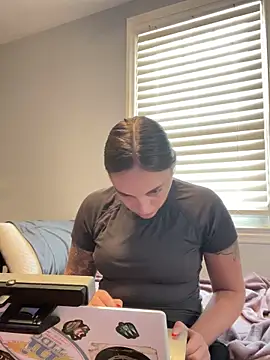 jaseyrae online show from September 2025 04:51:02 PM