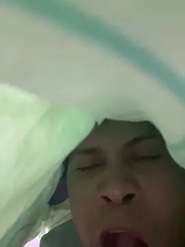 boyhot23x online show from April 2026 04:24:02 AM