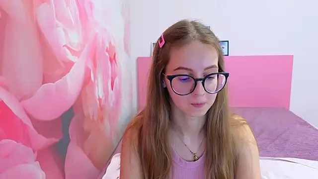 AliceAdams online show from February 2026 08:33:01 AM