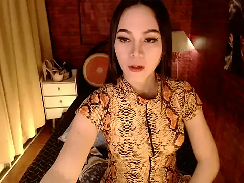 Yoshidashemale online show from November 2025 11:40:02 AM