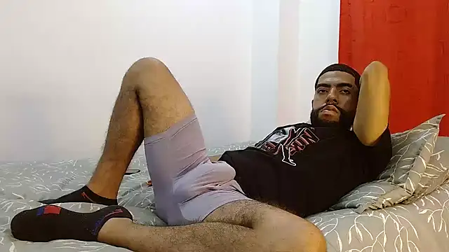 Snapshot of Aroon_Stonne chatting on December 2024 05:56:02 AM Aroon Stonne online show from December 2024 05:56:02 AM