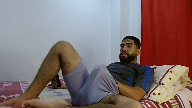 Snapshot of Aroon_Stonne chatting on January 2025 05:28:02 AM Aroon Stonne online show from January 2025 05:28:02 AM