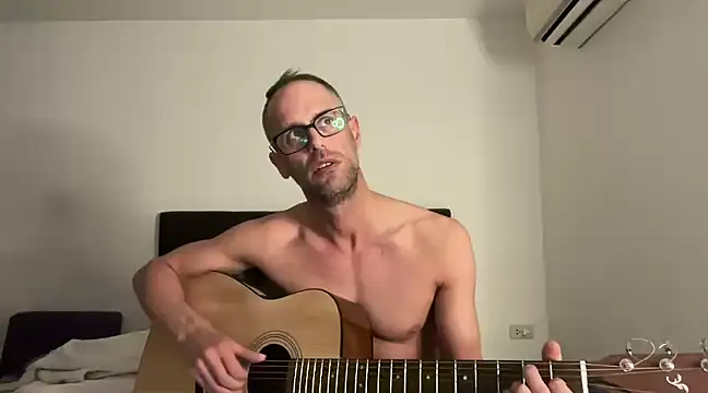 Snapshot of CamCrestXXX chatting on January 2025 12:42:02 PM CamCrestXXX online show from January 2025 12:42:02 PM