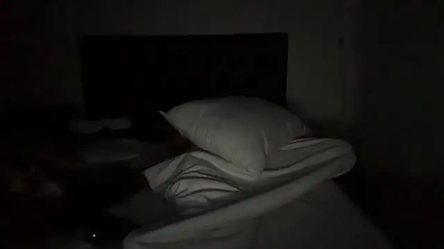 Snapshot of CamCrestXXX chatting on February 2025 04:35:02 PM CamCrestXXX online show from February 2025 04:35:02 PM