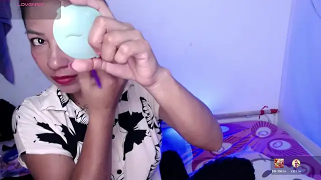 ninatiny online show from April 2026 11:22:02 AM