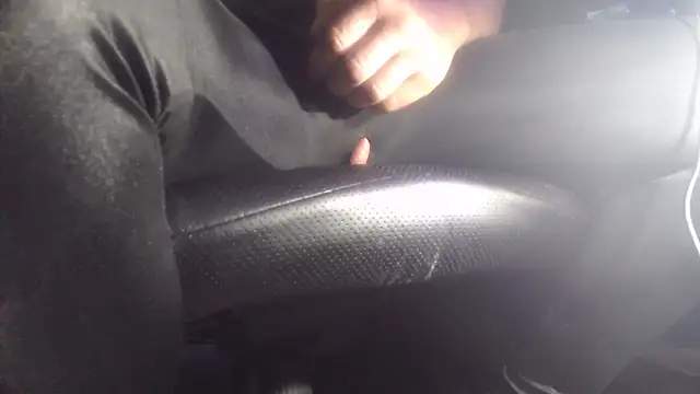 Snapshot of mobotix85 chatting on October 2025 01:34:01 PM mobotix85 online show from October 2025 01:34:01 PM