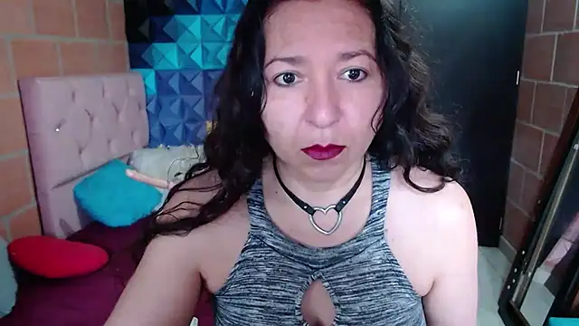 katifoxx online show from December 2024 04:08:02 PM