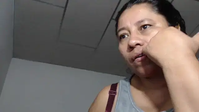 adrixxx38 online show from February 2026 10:18:01 AM