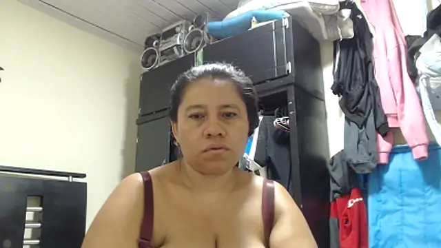 adrixxx38 online show from April 2026 08:32:01 AM