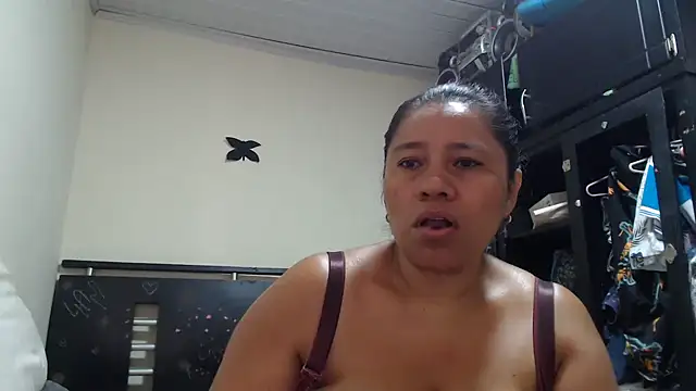 adrixxx38 online show from May 2026 06:09:01 PM