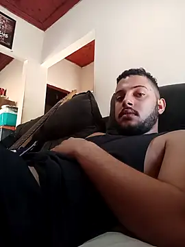 AzureKnee online show from April 2026 12:03:02 PM