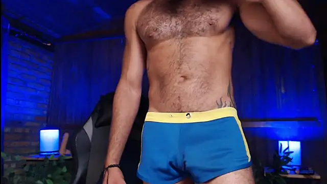 Snapshot of PedroMancini chatting on February 2025 02:00:01 PM PedroMancini online show from February 2025 02:00:01 PM