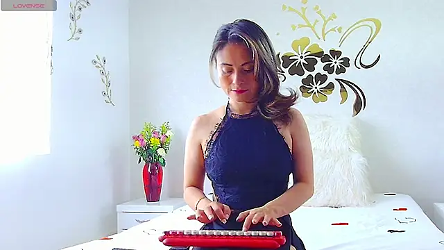 Snapshot of MarcelaFlores chatting on July 2026 03:01:02 PM MarcelaFlores online show from July 2026 03:01:02 PM