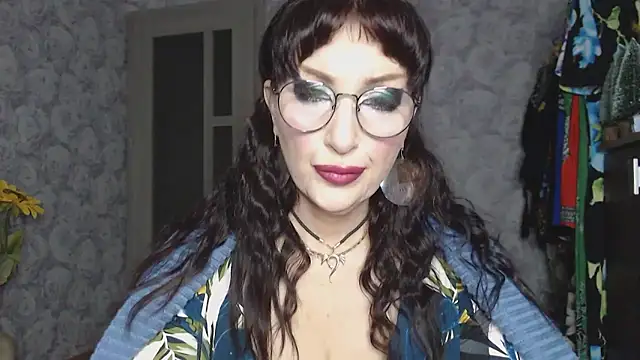 Aziza1 online show from November 2025 08:35:02 PM