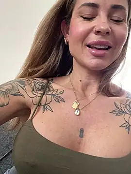 Etwas neugierig online show from March 2025 10:43:02 AM