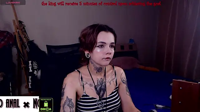 Snapshot of Dark__Elf chatting on June 2026 09:13:02 PM Dark Elf online show from June 2026 09:13:02 PM