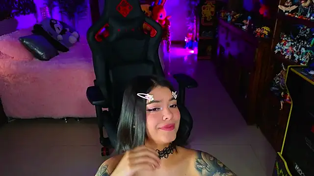 ambarEvans online show from January 2025 11:13:01 PM