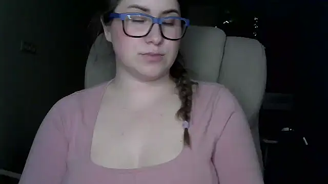 SeasonalSomeone online show from May 2026 09:01:02 PM