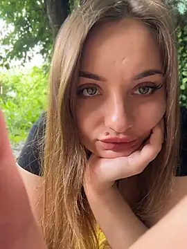 Snapshot of Night_dreams chatting on June 2026 08:38:02 AM Night dreams online show from June 2026 08:38:02 AM