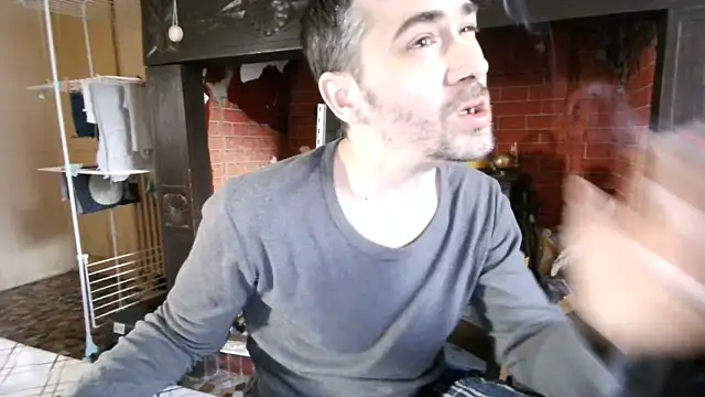 Snapshot of Ethangay chatting on March 2026 04:04:01 PM Ethangay online show from March 2026 04:04:01 PM