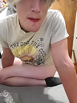 MaddyC6992 online show from December 2024 06:43:01 AM